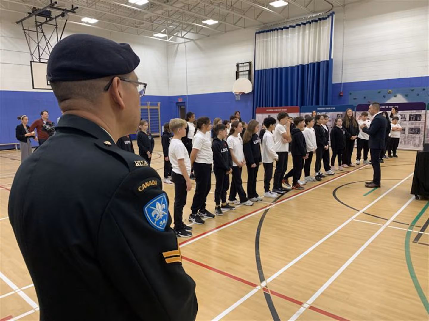 Montreal students learn about Canada’s military history ahead of Remembrance Day